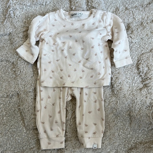 Babyface bumble bees - Picture 1 of 2